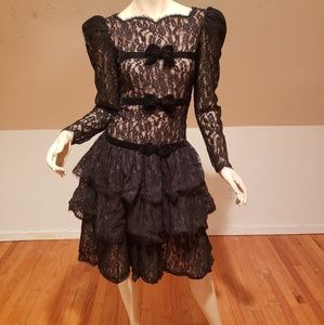 Vtg 1970 Oscar de La Renta lace dress